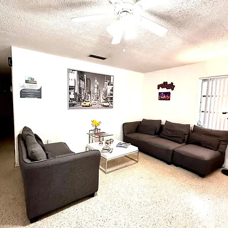 Miami House-3